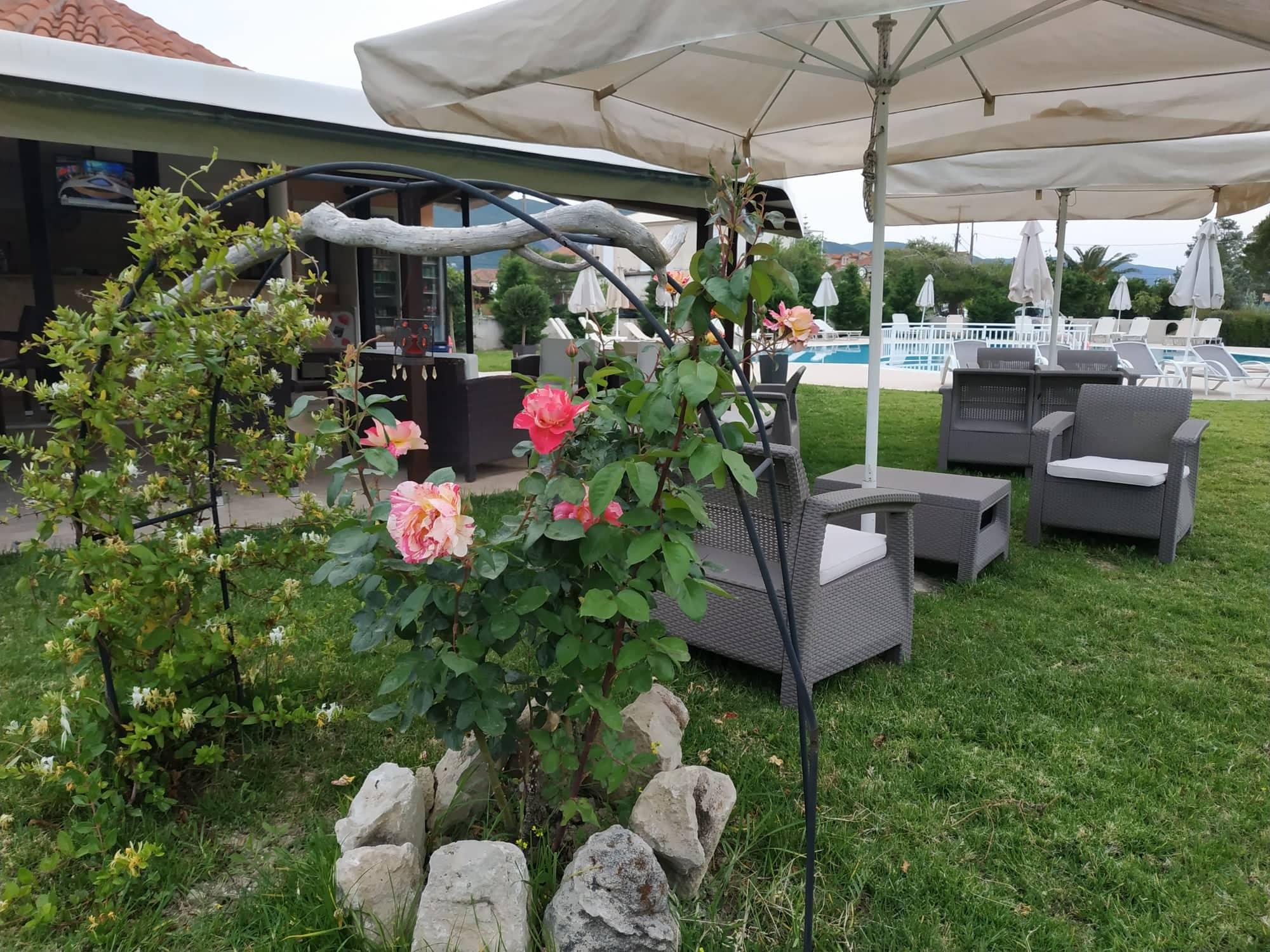 Eleni'S Garden & Castello Suites Аликанас Экстерьер фото